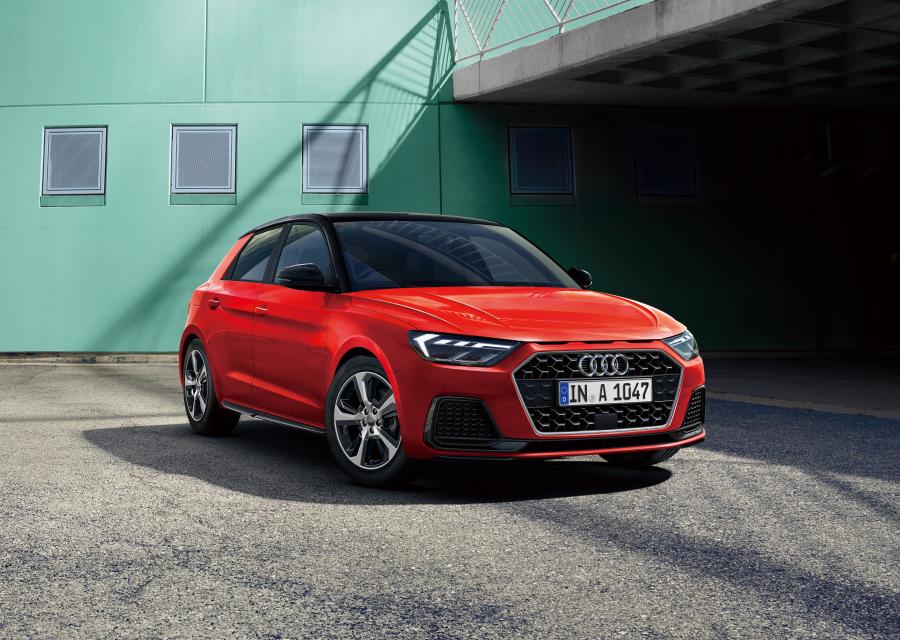  Audi A1 Sportback 35 TFSI Advanced 1st Edition 2019 года  (JP) (фото 1 из 3)